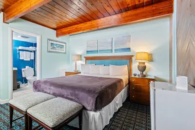 Photo 2 - Oceanfront Inn II