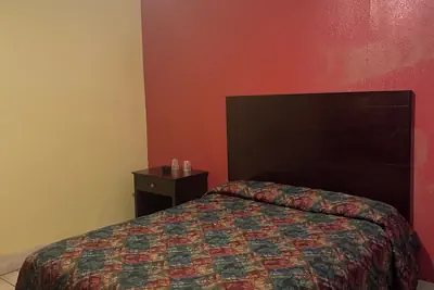 Photo 2 - Plaza Motel