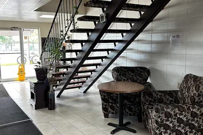 Photo 5 - Grand Inn