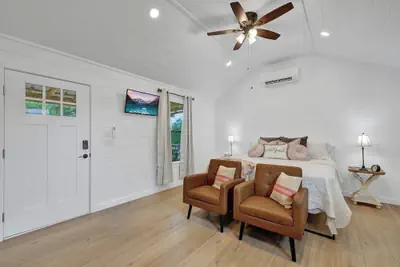 Photo 4 - Cates Cottage in the Hill Country 8 Mins to Fred!