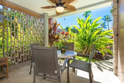 Photo 5 - Enjoy the Sunset Ocean Front 1BR Apt-pool On-site