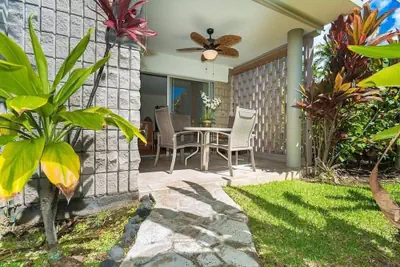 Photo 4 - Enjoy the Sunset Ocean Front 1BR Apt-pool On-site