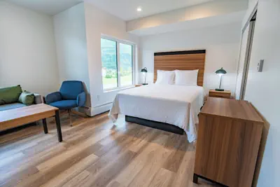 Photo 4 - Chugach Naswik Suites