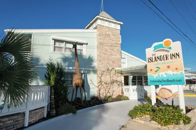 Photo 2 - The Islander Inn