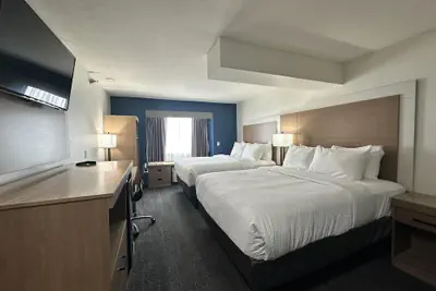 Photo 2 - Best Western Red River Lodge Fargo ND