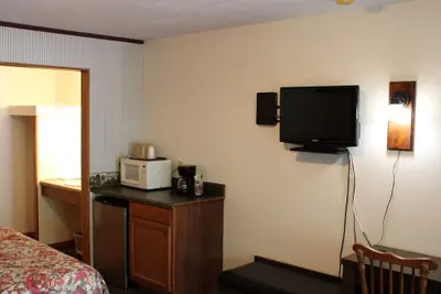 Photo 5 - Two Rivers Lodge