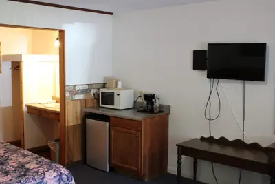 Photo 3 - Two Rivers Lodge
