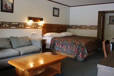Photo 4 - Two Rivers Lodge