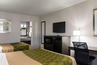 Photo 4 - HomeStay Inn & Suites