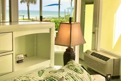 Photo 4 - Just Beachy -ocean View at Symphony Beach Club