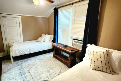 Photo 3 - Magnolia House in Lafayette