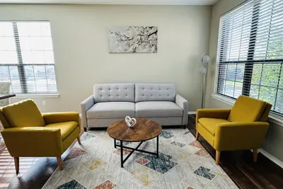 Photo 3 - Autin - Family & Groups - Modern Lux