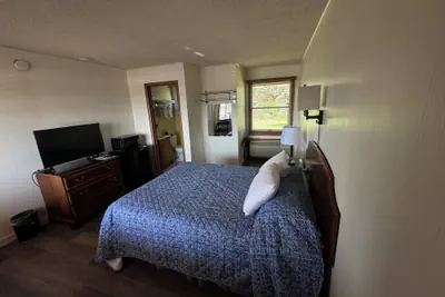 Photo 4 - Grant Hills Motel