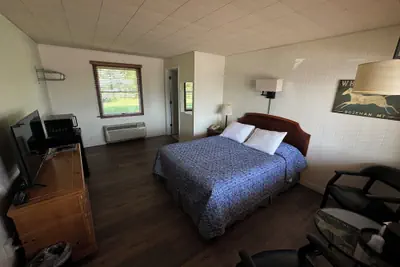 Photo 3 - Grant Hills Motel