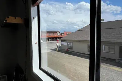 Photo 4 - Ho Hum Motel