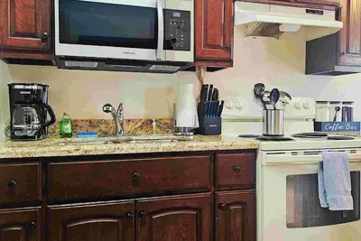 Photo 4 - Apartment Near University