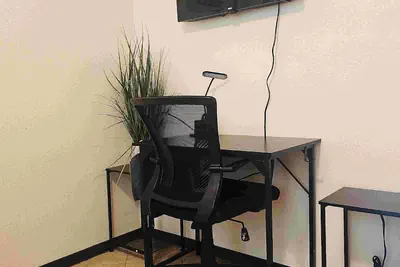Photo 3 - Apartment Near University