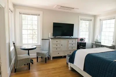 Photo 4 - The Carriage House Inn Bed and Breakfast