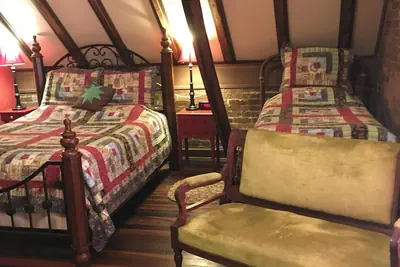 Photo 3 - Dupriest Room 1 Bedroom by Main Street Bed & Breakfast