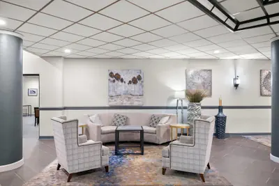Photo 4 - Suburban Studios, Kearney