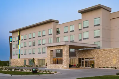 Photo 2 - Tru By Hilton Kearney
