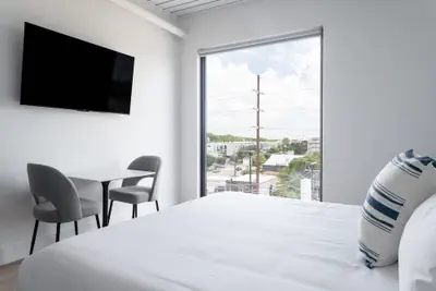 Photo 3 - Studio Haus East 6th Austin by Kasa