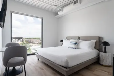 Photo 4 - Studio Haus East 6th Austin by Kasa