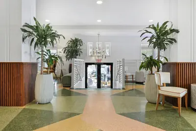 Photo 5 - Townhouse Hotel
