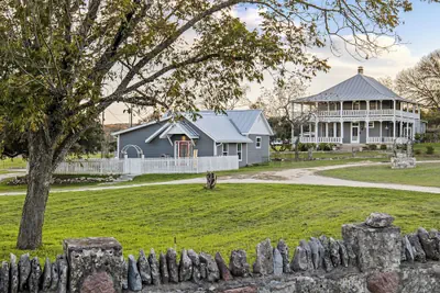 Photo 2 - Historic 1 BR Cottage | Mountain Views | Firepit
