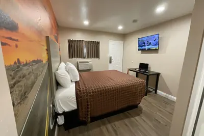 Photo 4 - State Motel