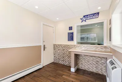 Photo 4 - Americas Best Value Inn Avenel Woodbridge