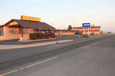 Photo 2 - Americas Best Value Inn Boardman