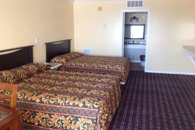 Photo 4 - Sea Shell Inn Motel