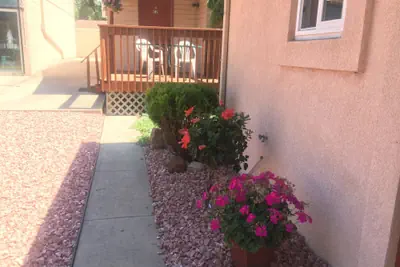 Photo 2 - Garden of the Gods Motel