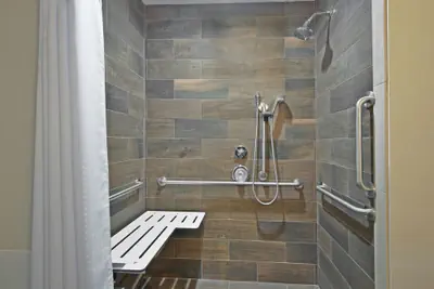 Photo 5 - Holiday Inn Express & Suites New Cumberland by IHG