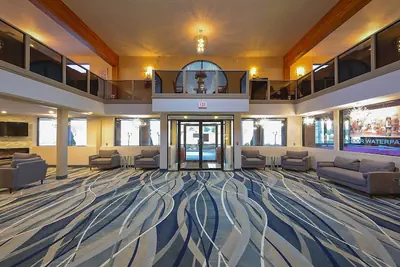 Photo 3 - Grand Marquis Waterpark Hotel & Suites