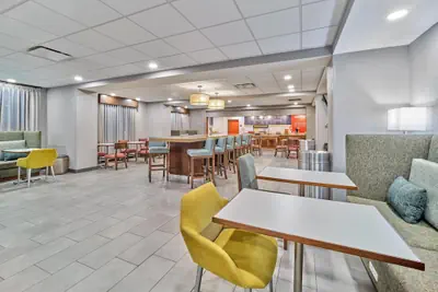 Photo 3 - Hampton Inn Omaha Midtown-Aksarben Area