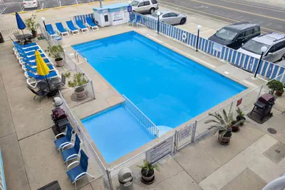 Photo 2 - Quebec Motel