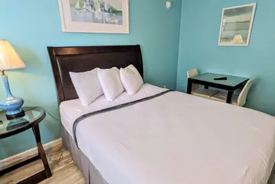 Photo 4 - Clarem Happy Days Inn