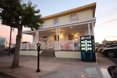 Photo 2 - Clarem Happy Days Inn