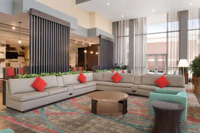 Photo 3 - Embassy Suites by Hilton Chicago Naperville