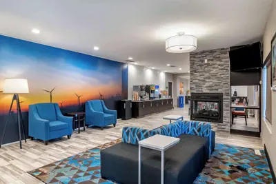 Photo 4 - Comfort Inn & Suites Emporia