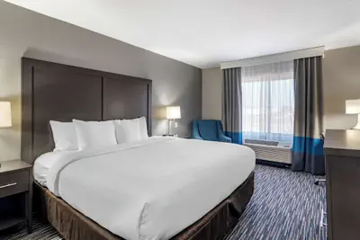 Photo 5 - Comfort Inn & Suites Emporia