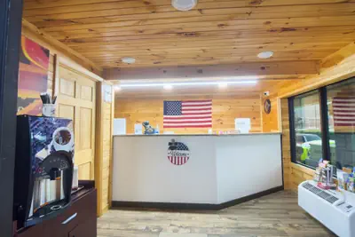 Photo 4 - Tennessee Mountain Lodge Riverside by OYO
