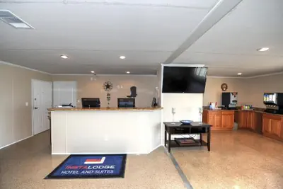 Photo 2 - Instalodge Hotel And Suites