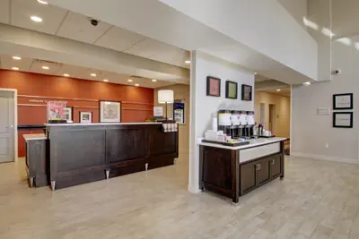 Photo 4 - Hampton Inn & Suites Springfield/Downtown