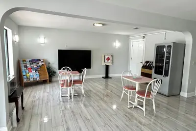 Photo 4 - Jubilee Inn