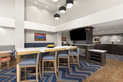 Photo 4 - Hampton Inn & Suites Douglas