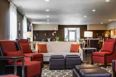 Photo 5 - Comfort Suites Woodland - Sacramento Airport