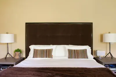 Photo 3 - Wydown Hotel